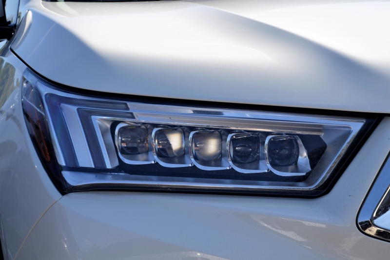 automobile-BELGENTIER-min_acura-headlamp-2834131